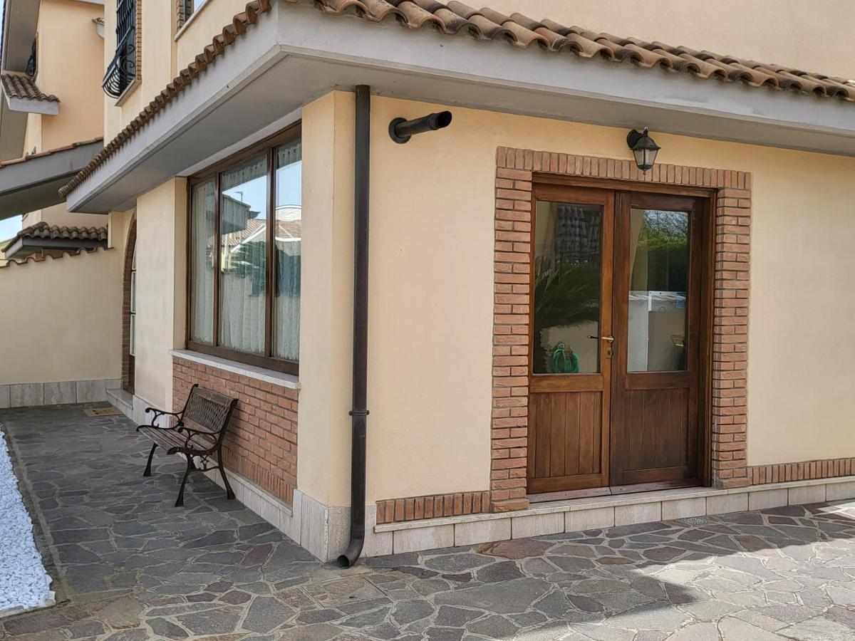Fiumicino Centre Apartment Luaran gambar